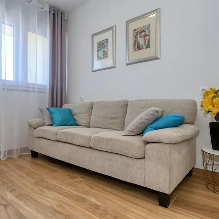 Apartment Ivica *